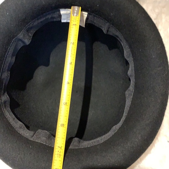 wool hat - Picture 6 of 7